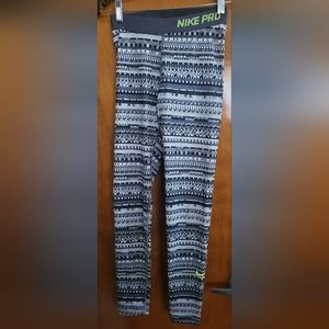 Nike  pro   Leggings  Dri Fit Size  S
